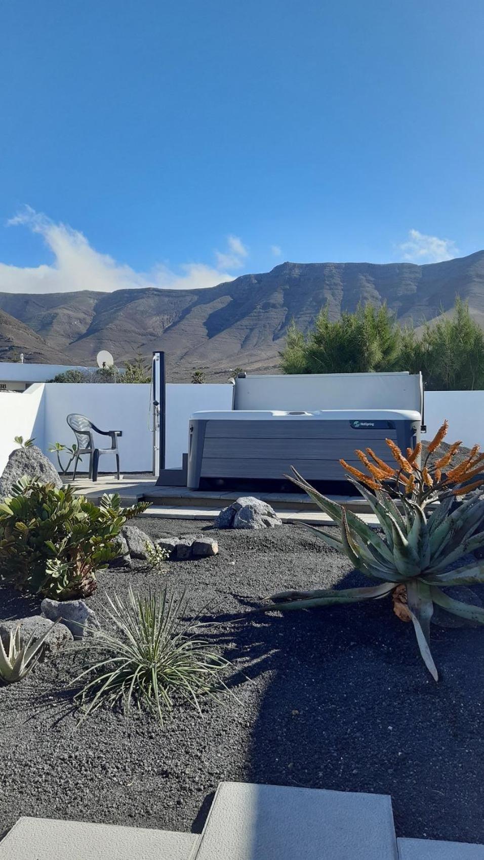 La Belle Vie Villa Famara Exterior photo